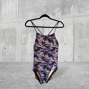 Sporty faded camouflage good used condition stretchy French cutlow back, skimpy